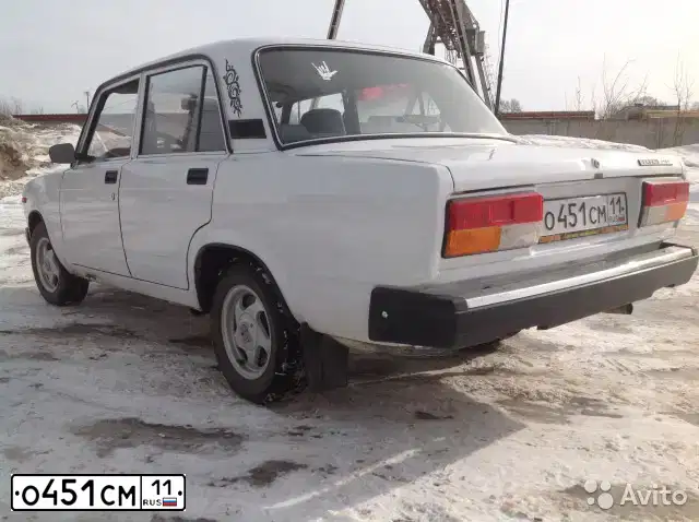 Фото автомобиля LADA 2107, 2008 — госномер О451СМ11. Цвет: ЯРКО-БЕЛЫЙ