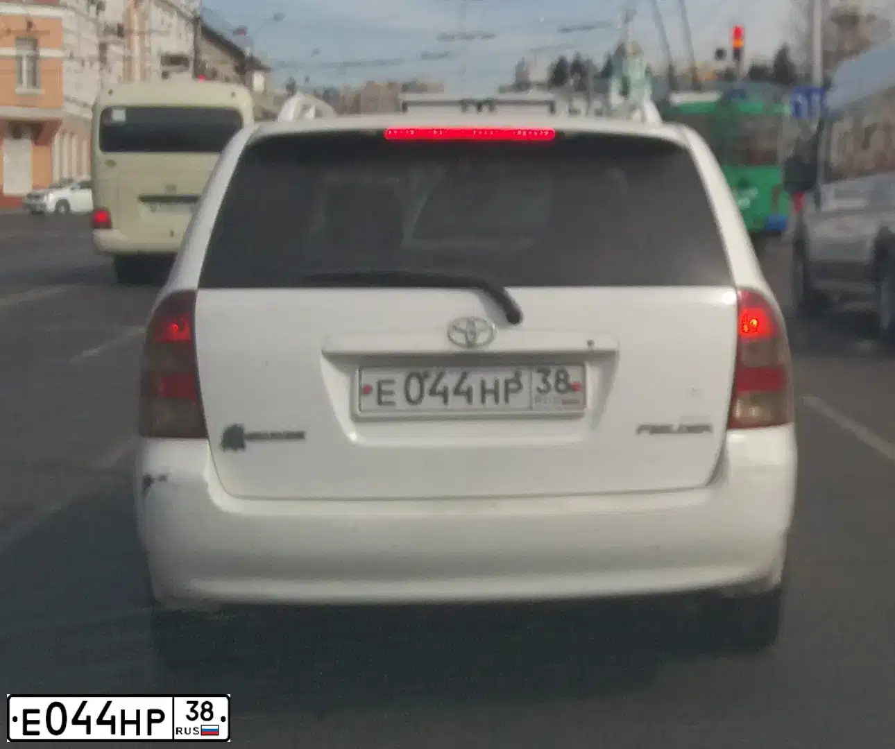 Фото автомобиля TOYOTA COROLLA FIELDER, 2000 — госномер М385ТС75
