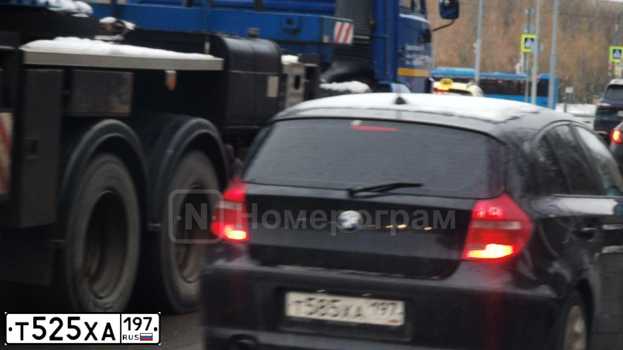 Фото автомобиля BMW W SERIE 5, 2004 — госномер Т525ХА197. Цвет: ЧЕРНЫЙ