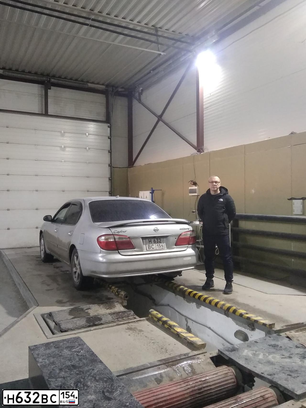 Фото автомобиля NISSAN CEFIRO, 1999 — госномер Х613АХ154
