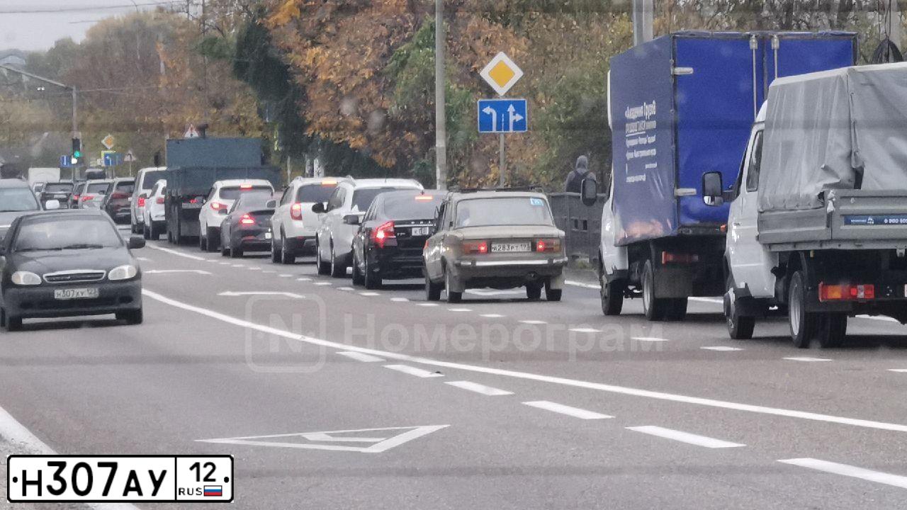 Фото автомобиля PEUGEOT 307, 2006 — госномер С307СС12. Цвет: Красный