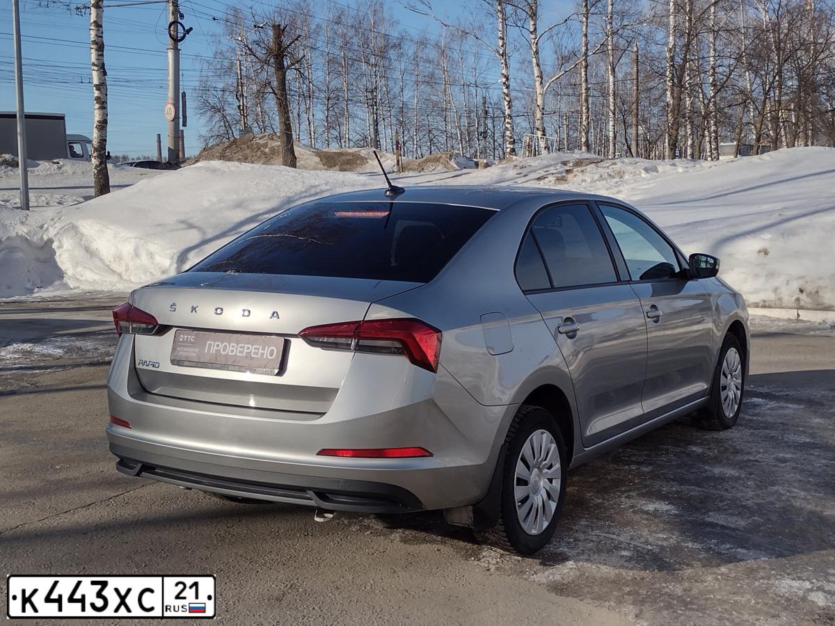 Фото автомобиля SKODA RAPID, 2021 — госномер К443ХС21. Цвет: СЕРЫЙ