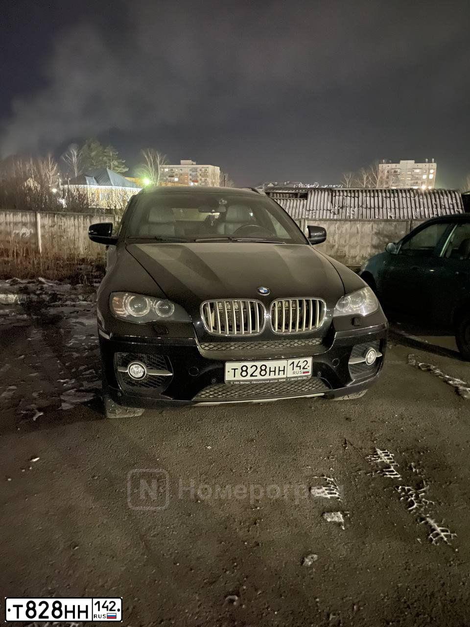 Фото автомобиля BMW X6, 2008 — госномер Т828НН142. Цвет: ЧЕРНЫЙ