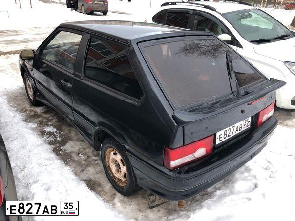 Фото автомобиля LADA 2113 SAMARA, 2005 — госномер Е827АВ35. Цвет: ГРАФИТОВЫЙ МЕТАЛЛИК