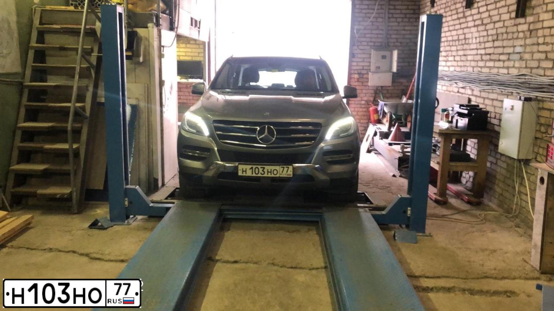 Фото автомобиля MERCEDES-BENZ ML350, 2012 — госномер У052РУ198