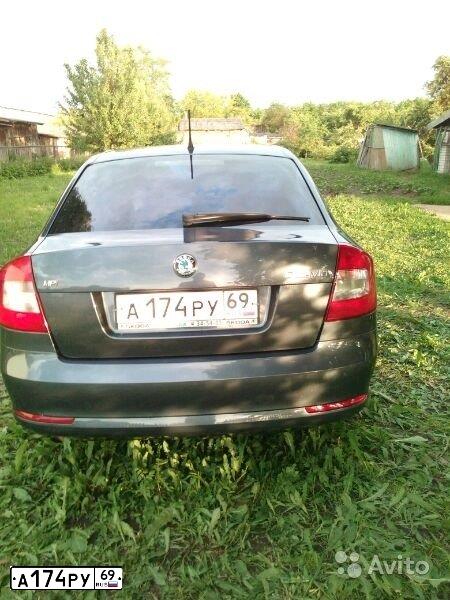 Фото автомобиля SKODA OCTAVIA, 2012 — госномер А174РУ69. Цвет: Серый