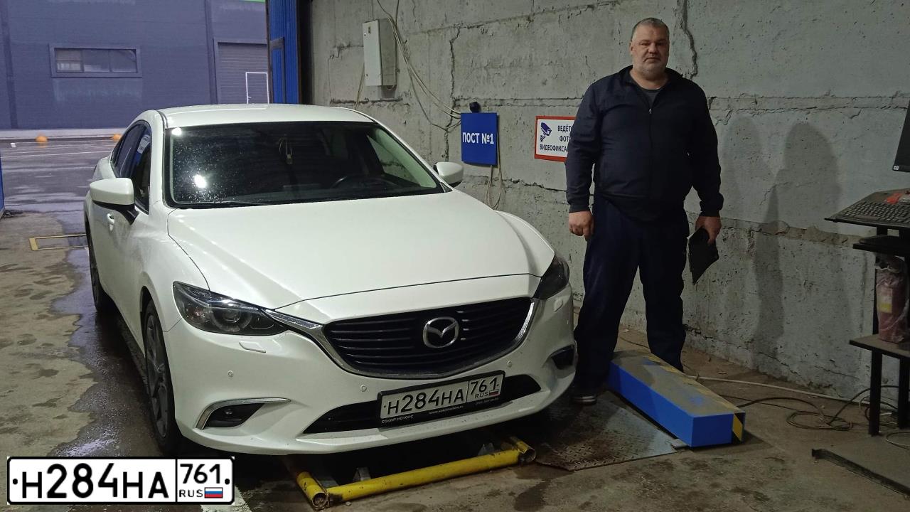 Фото автомобиля MAZDA 6, 2017 — госномер Е161ХХ161. Цвет: БЕЛЫЙ ПЕРЛАМУТР