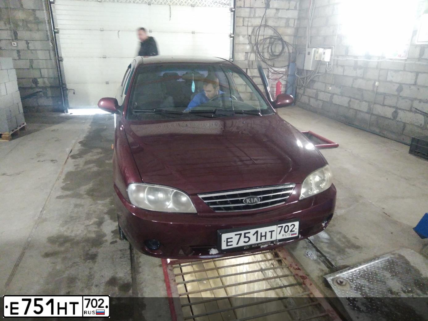 Фото автомобиля KIA SPECTRA, 2006 — госномер М774ЕА02. Цвет: КРАСНЫЙ ПЕРЕЦ