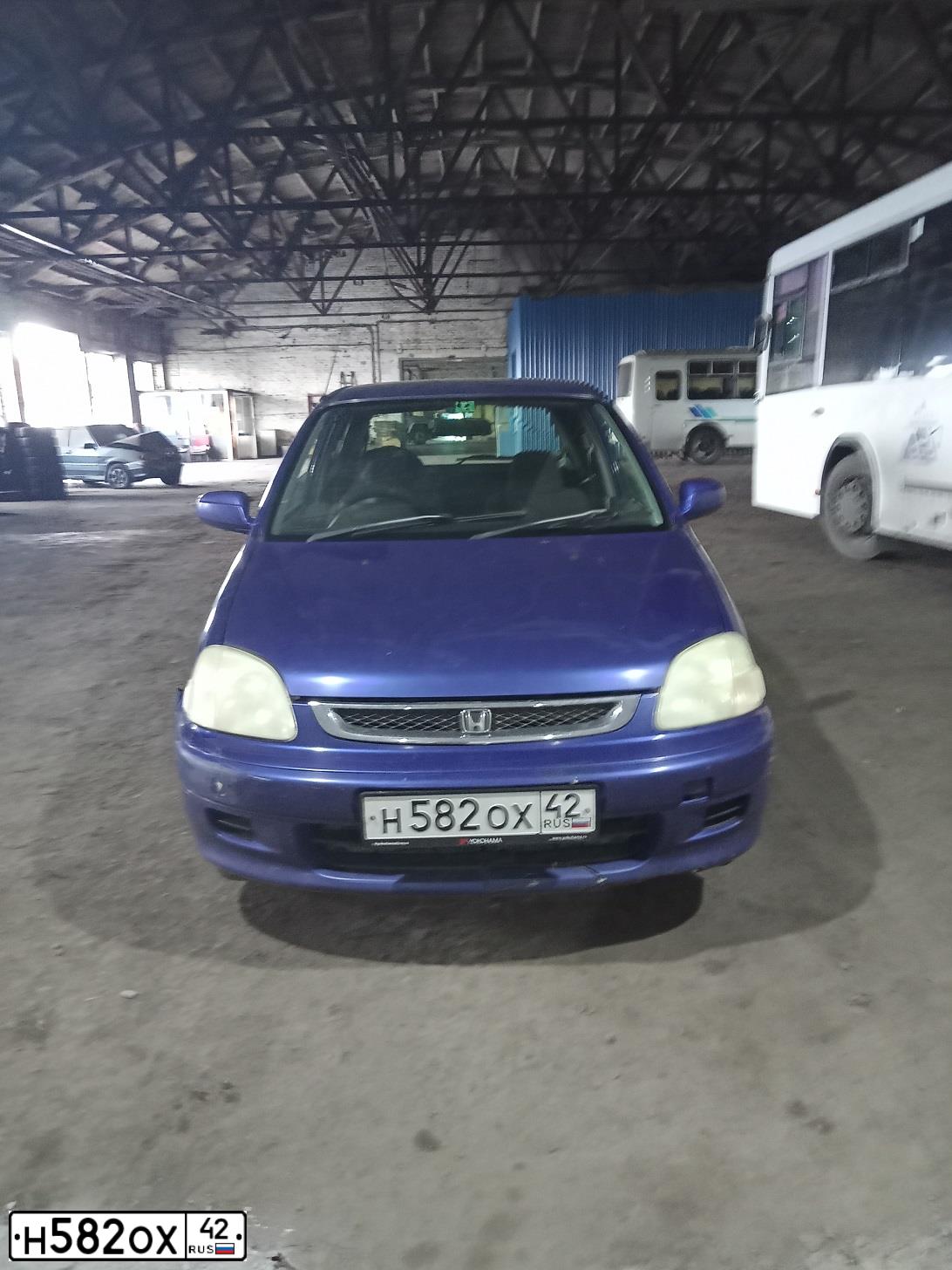 Фото автомобиля HONDA LOGO, 2000 — госномер Н582ОХ42