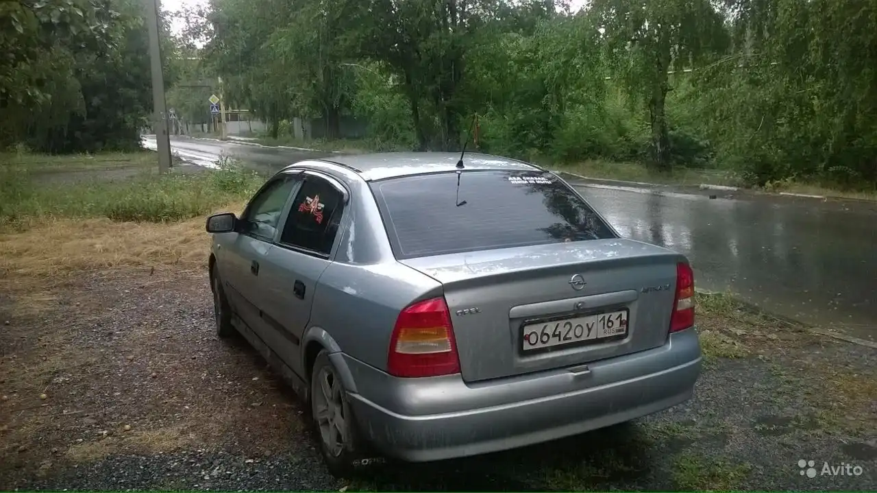 Фото автомобиля OPEL ASTRA, 2001 — госномер О642ОУ161. Цвет: СЕРЕБРИСТЫЙ