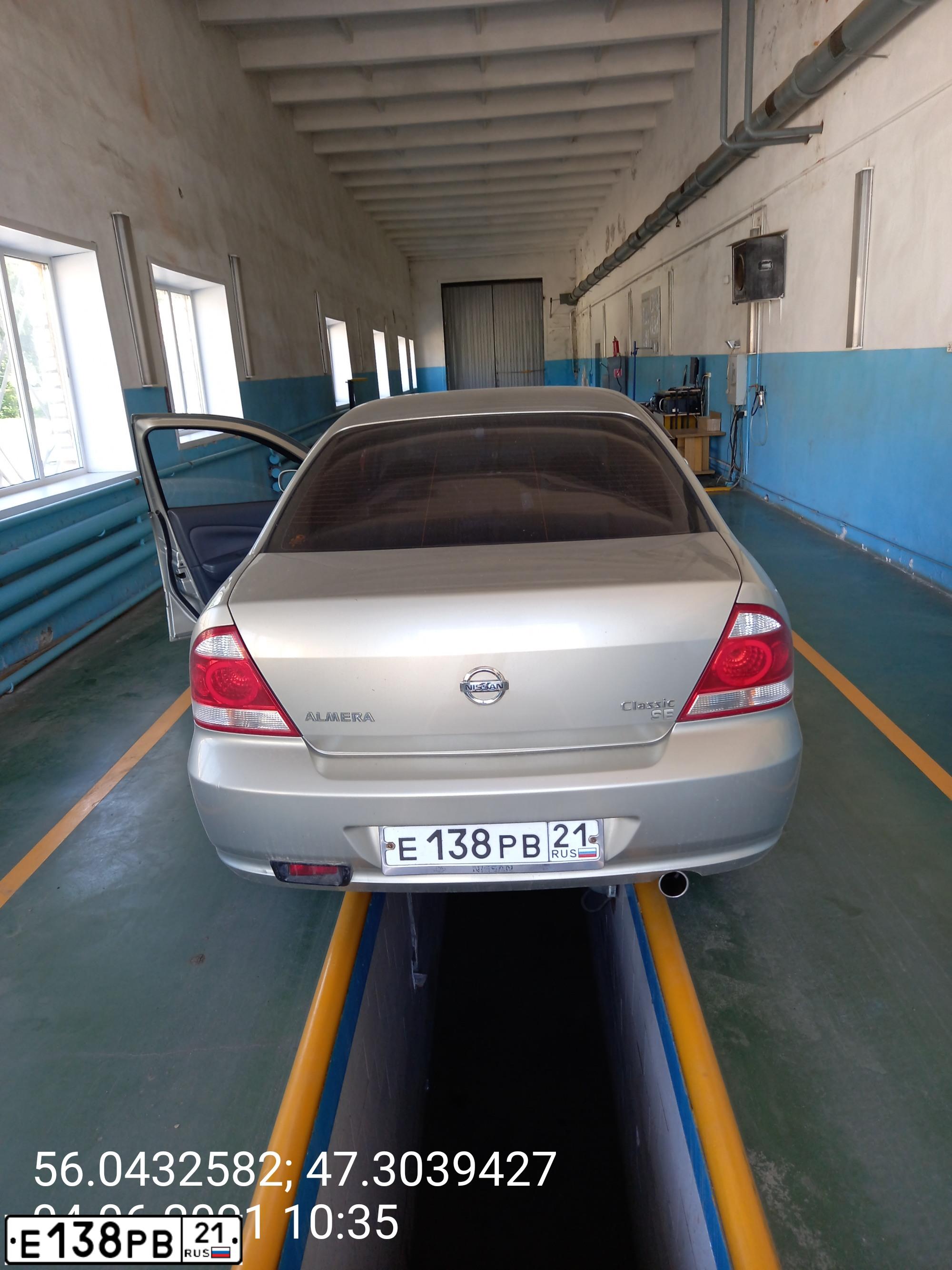 Фото автомобиля NISSAN ALMERA, 2007 — госномер Е138РВ21. Цвет: БЕЖЕВЫЙ