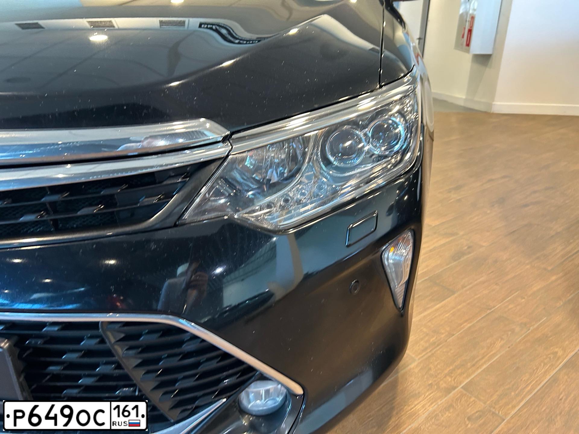 Фото автомобиля TOYOTA CAMRY, 2017 — госномер Р649ОС161. Цвет: ЧЕРНЫЙ МЕТАЛЛИК