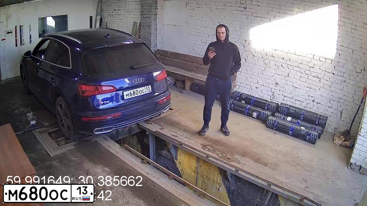 Фото автомобиля AUDI SQ5, 2017 — госномер К888ТО13. Цвет: синий