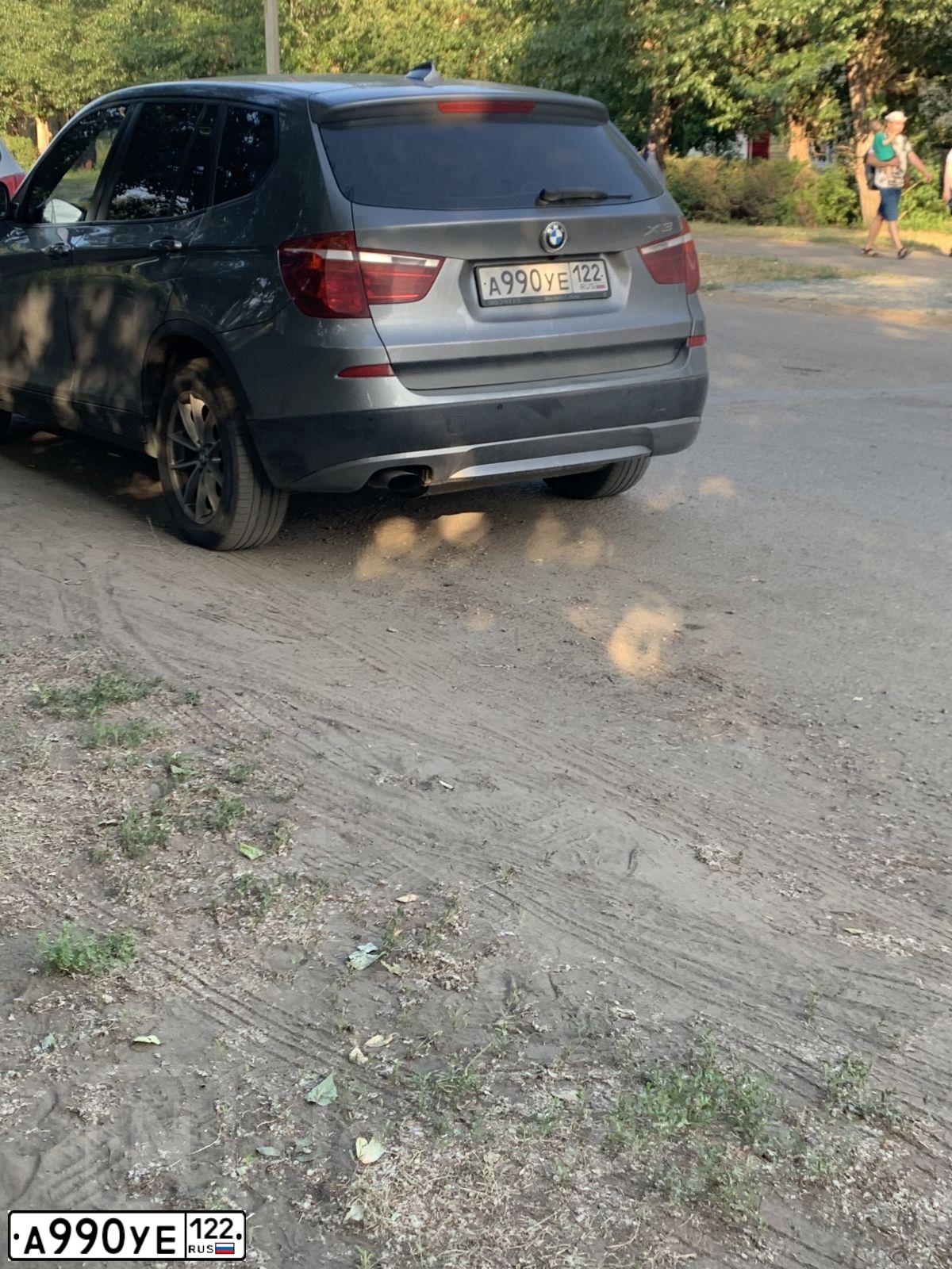 Фото автомобиля BMW X3, 2013 — госномер А990УЕ122. Цвет: СЕРЫЙ