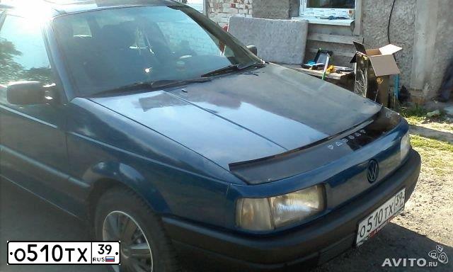 Фото автомобиля VOLKSWAGEN PASSAT, 1989 — госномер О510ТХ39. Цвет: СИНИЙ