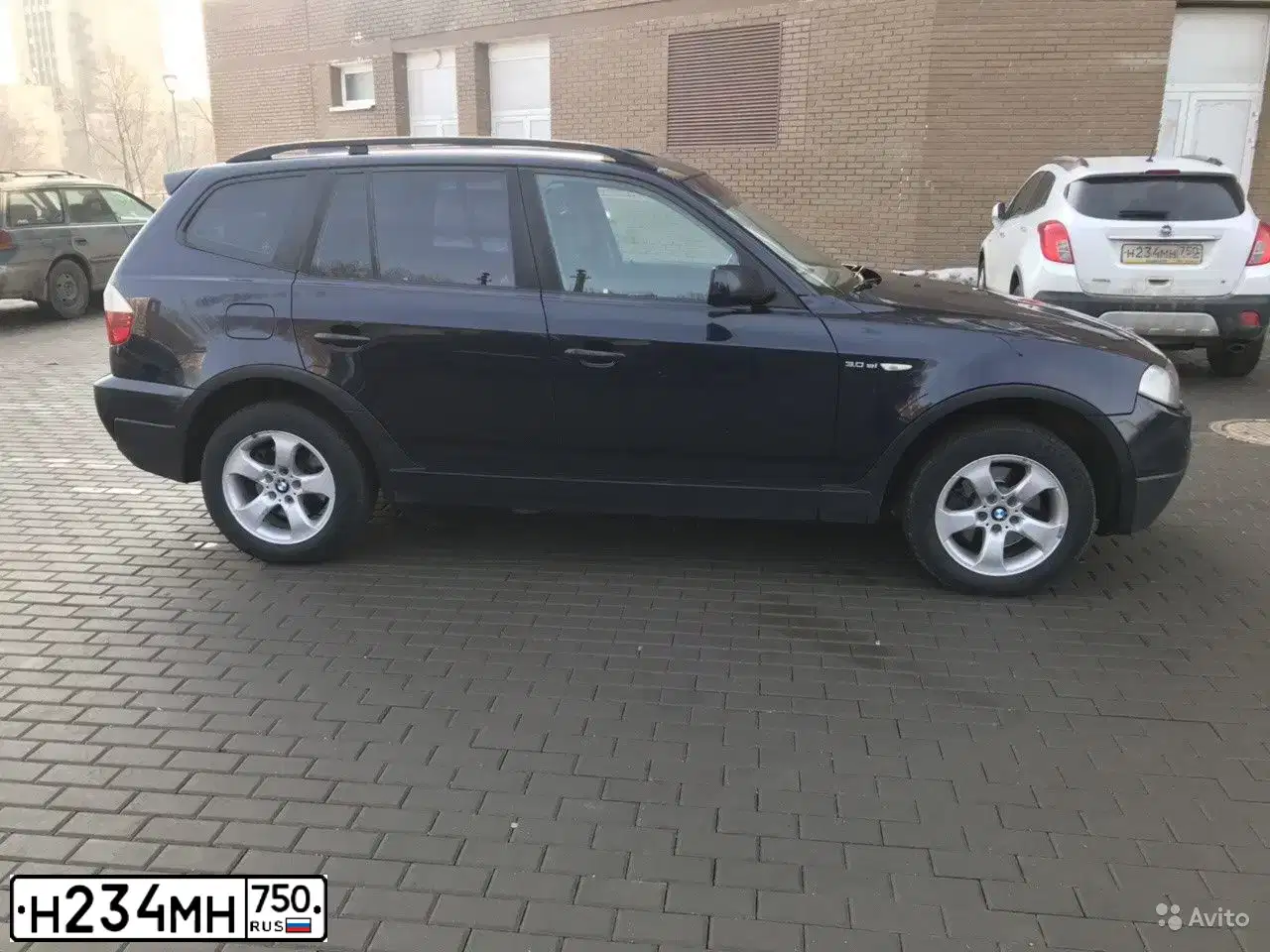 Фото автомобиля OPEL MOKKA, 2014 — госномер О248АА790. Цвет: Белый