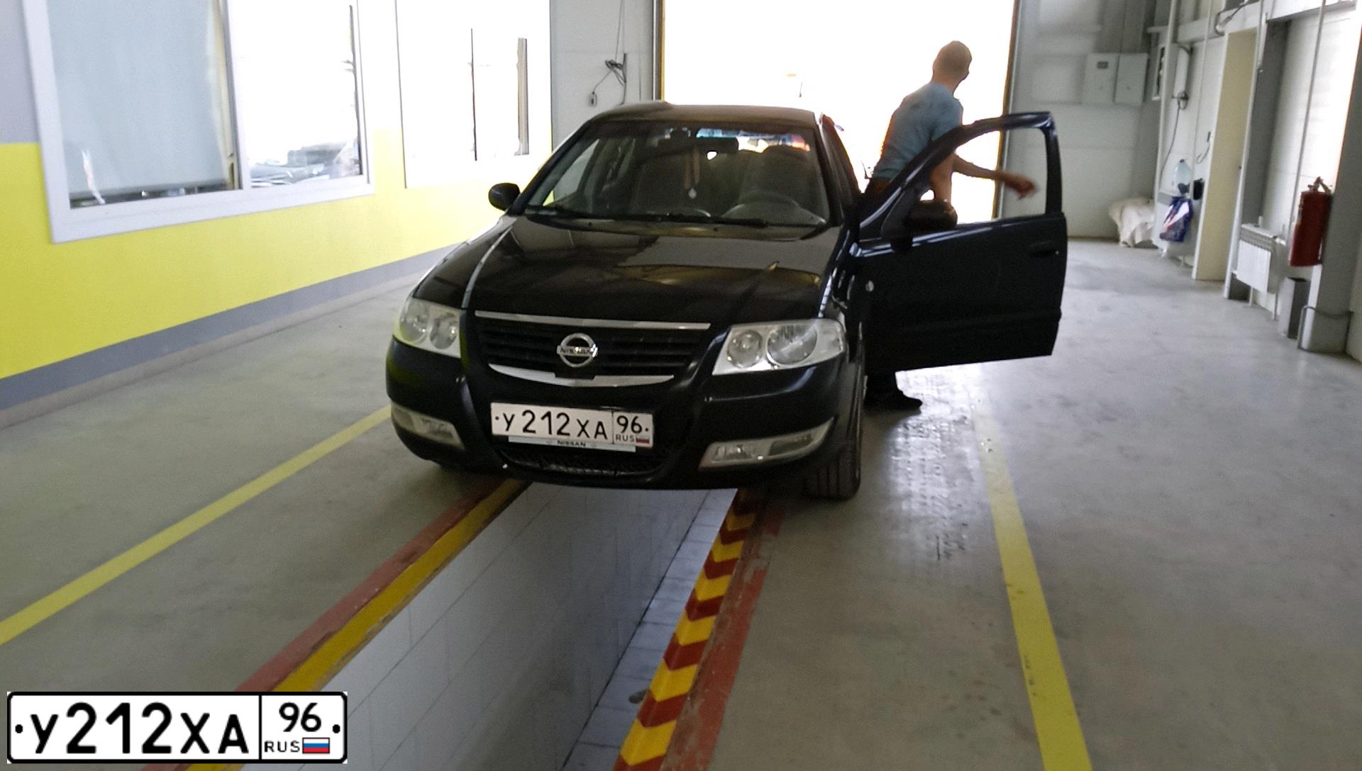Фото автомобиля NISSAN ALMERA, 2007 — госномер У212ХА96. Цвет: ЧЕРНЫЙ