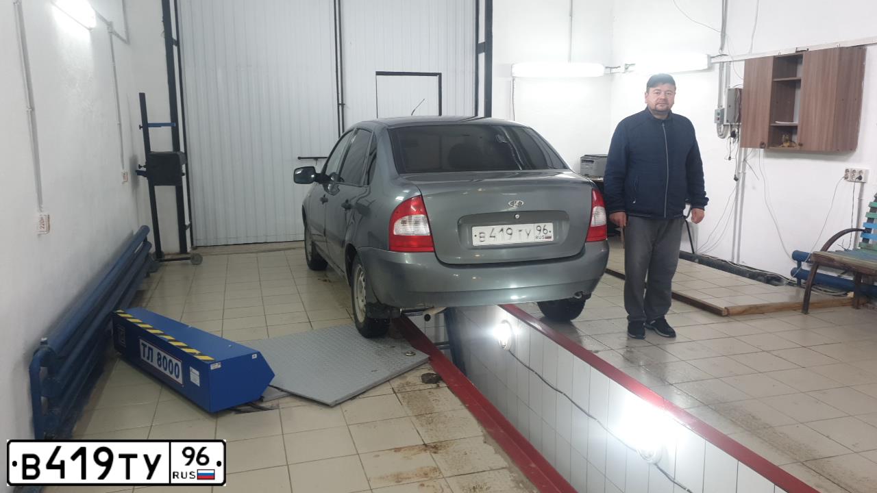 Фото автомобиля LADA 1118 KALINA, 2007 — госномер М625ВТ774. Цвет: ТЕМНО-СЕРЫЙ