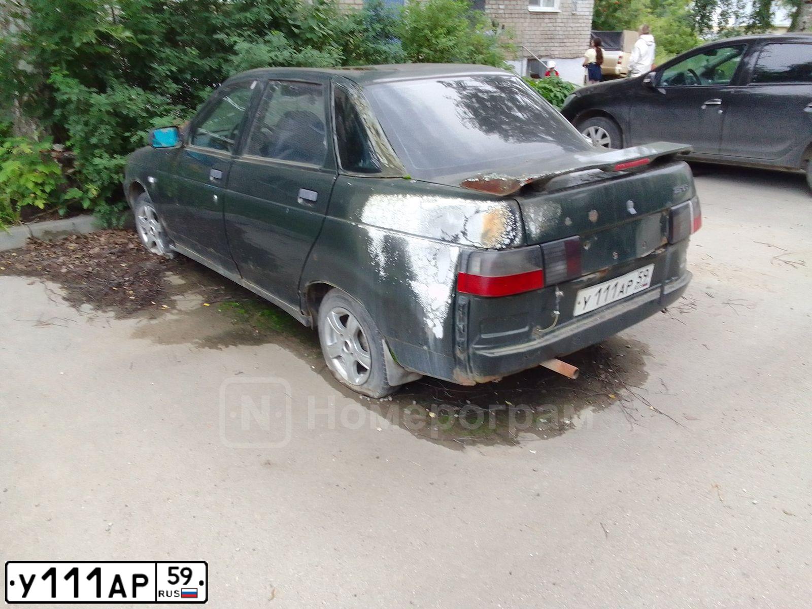 Фото автомобиля LADA 2110, 2004 — госномер У111АР59. Цвет: ЗОЛОТИСТЫЙ ТЕМНО-ЗЕЛЕНЫЙ