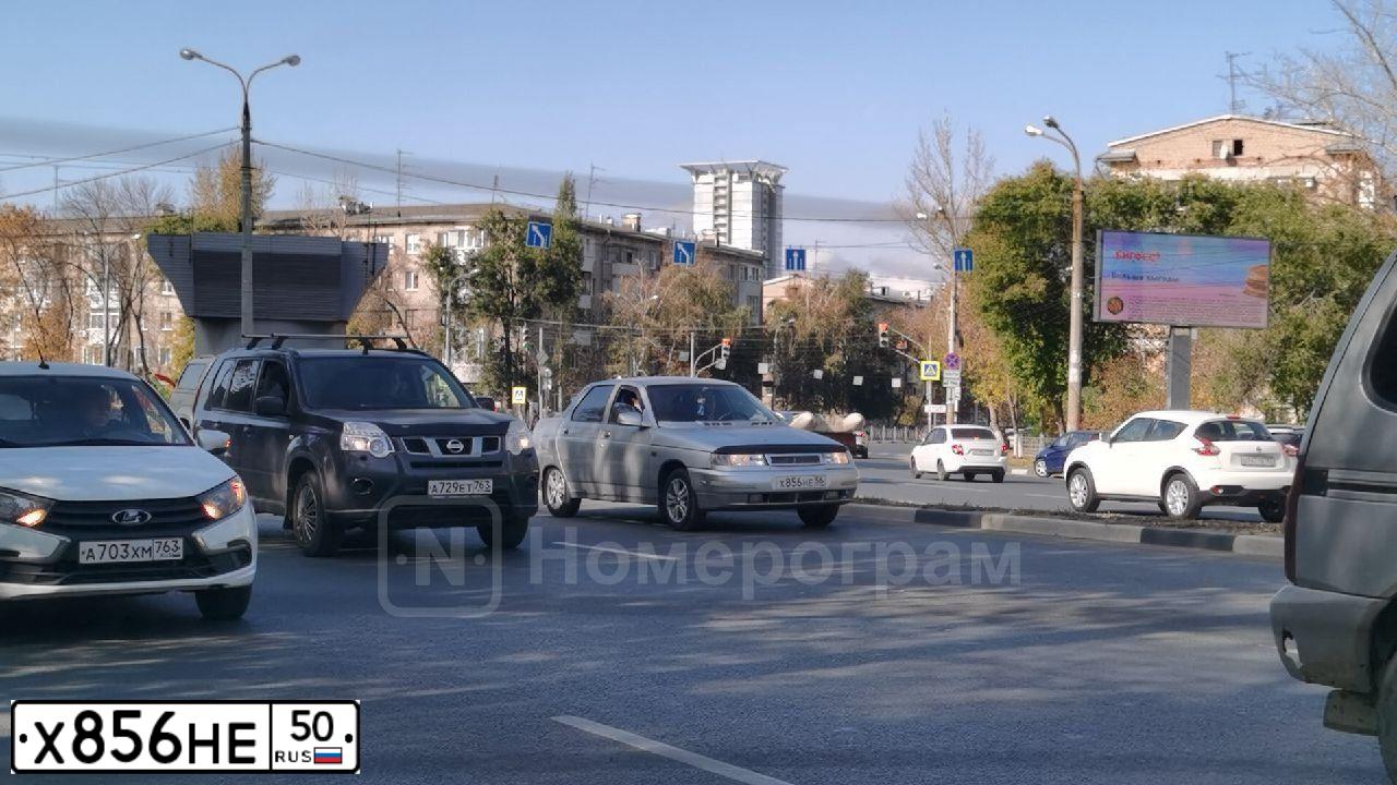 Фото автомобиля TOYOTA CELICA, 2002 — госномер Н253ТМ750. Цвет: СЕРЕБРИСТЫЙ