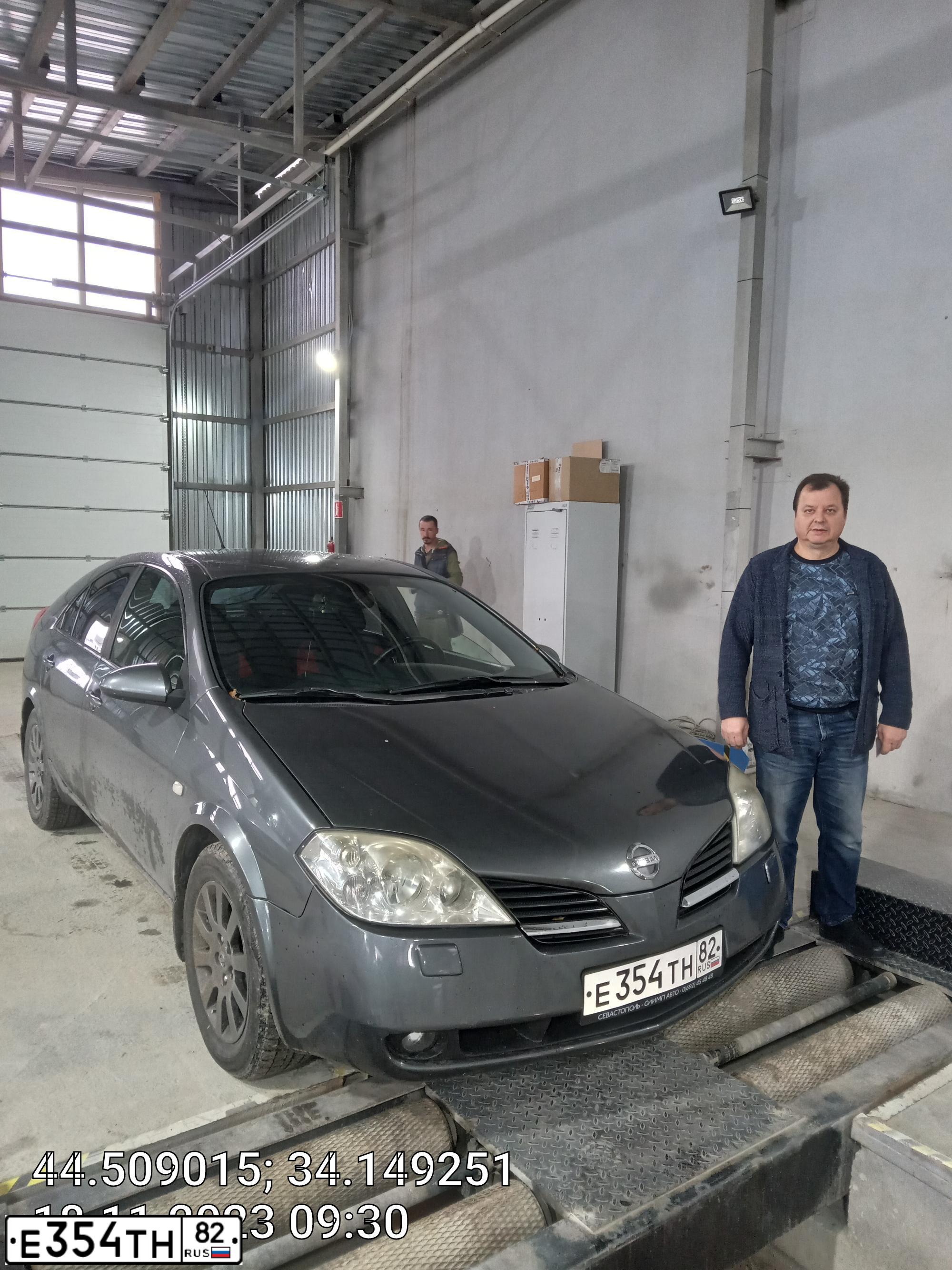 Фото автомобиля NISSAN ПРИМЕРА, 2002 — госномер Е354ТН82. Цвет: Серый