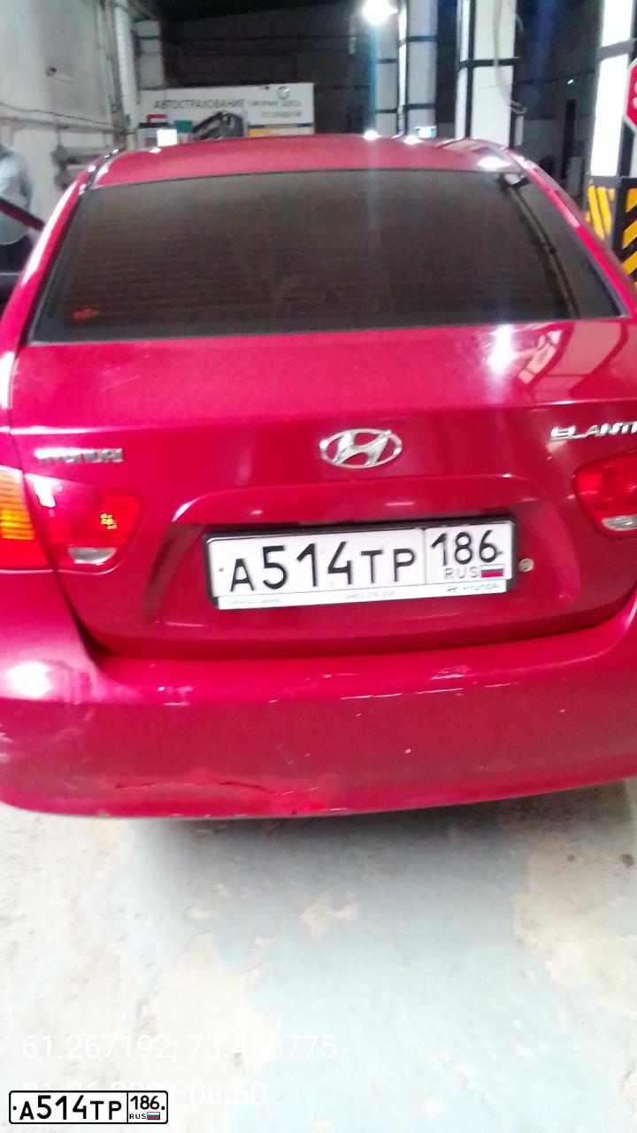 Фото автомобиля HYUNDAI ELANTRA, 2007 — госномер В840УР186. Цвет: Красный