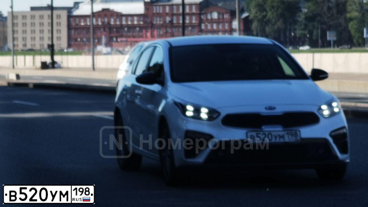 Фото автомобиля KIA CERATO, 2019 — госномер В520УМ198. Цвет: БЕЛЫЙ