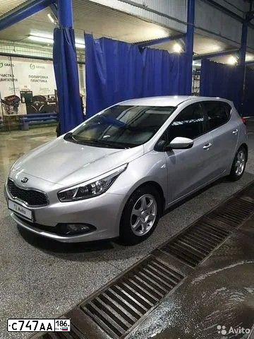 Фото автомобиля KIA CEE'D, 2012 — госномер С747АА186. Цвет: ПЕРЛАМ.-СЕРЕБРИСТЫЙ