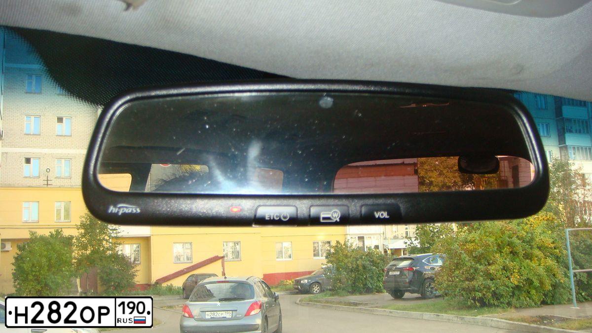 Фото автомобиля ФОЛЬКСВАГЕН ГОЛЬФ, 2011 — госномер У679ЕХ761. Цвет: СЕРЕБРИСТО-ЖЕЛТЫЙ