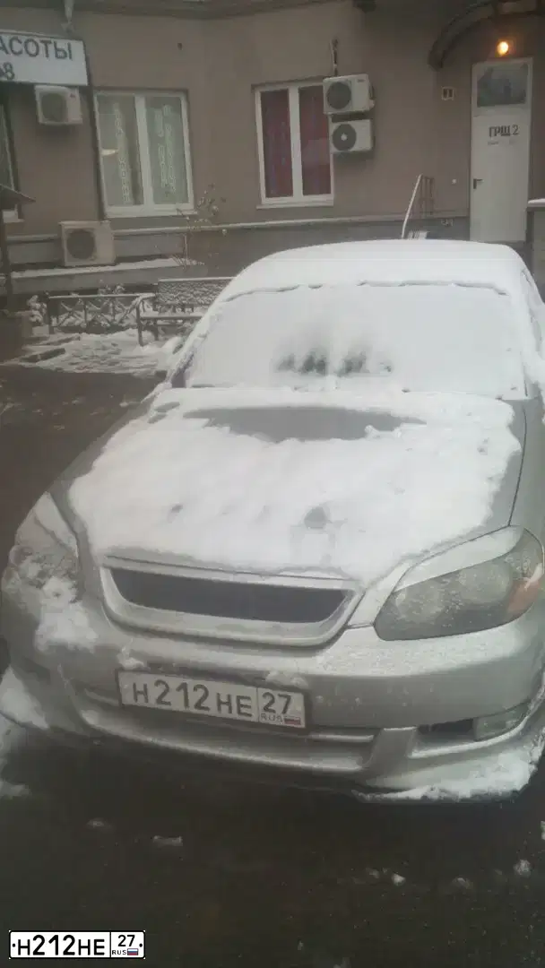 Фото автомобиля HONDA INSIGHT, 2010 — госномер Р212НЕ27