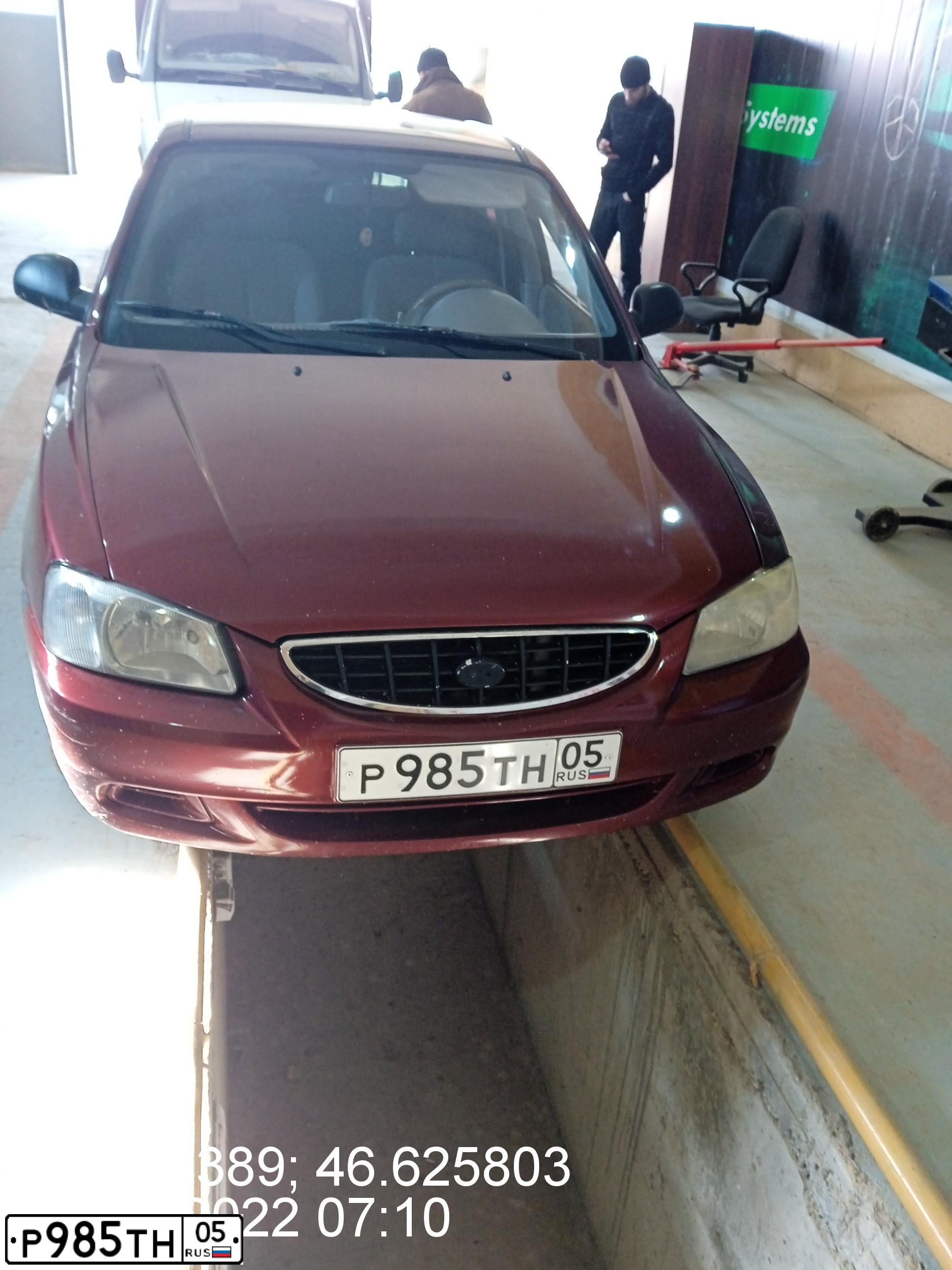 Фото автомобиля HYUNDAI ACCENT, 2007 — госномер С084НК05. Цвет: Красный