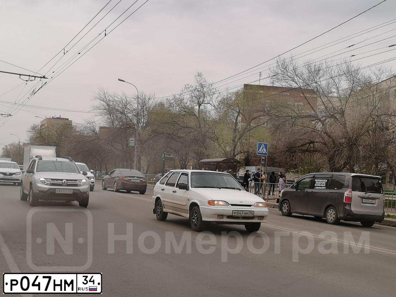 Фото автомобиля LADA 2114 SAMARA, 2011 — госномер Р047НМ34. Цвет: БЕЛЫЙ