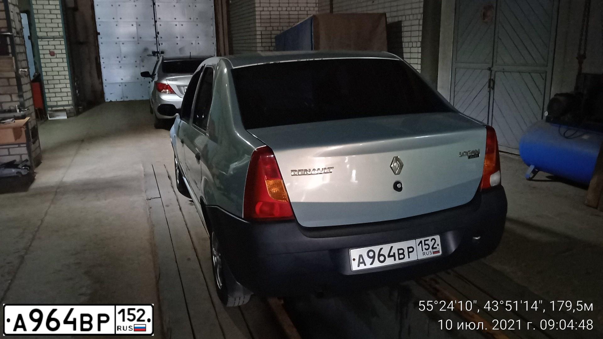 Фото автомобиля RENAULT LOGAN, 2007 — госномер А964ВР152. Цвет: СВЕТЛО-ЗЕЛЕНЫЙ