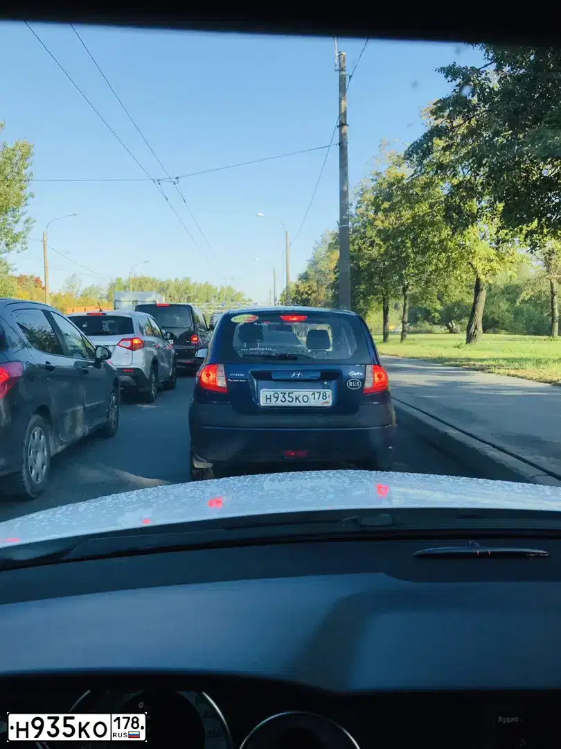 Фото автомобиля HYUNDAI GETZ, 2008 — госномер Н935КО178. Цвет: СИНИЙ
