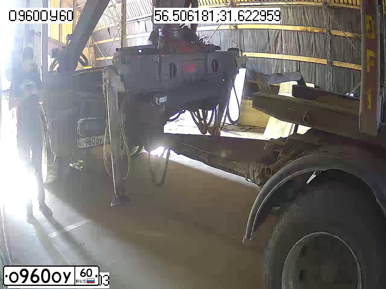 Фото автомобиля SCANIA SERIE R /6X4/, 2008 — госномер О777ОС69. Цвет: КРАСНЫЙ