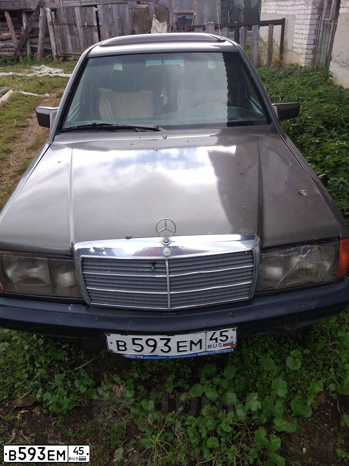 Фото автомобиля MERCEDES-BENZ 190, 1984 — госномер С188ОК196. Цвет: СЕРЫЙ