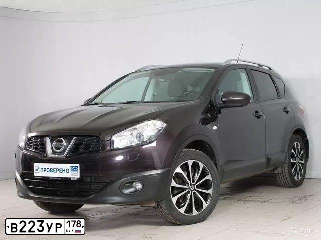 Фото автомобиля NISSAN QASHQAI, 2011 — госномер К374ОК35. Цвет: ФИОЛЕТОВЫЙ