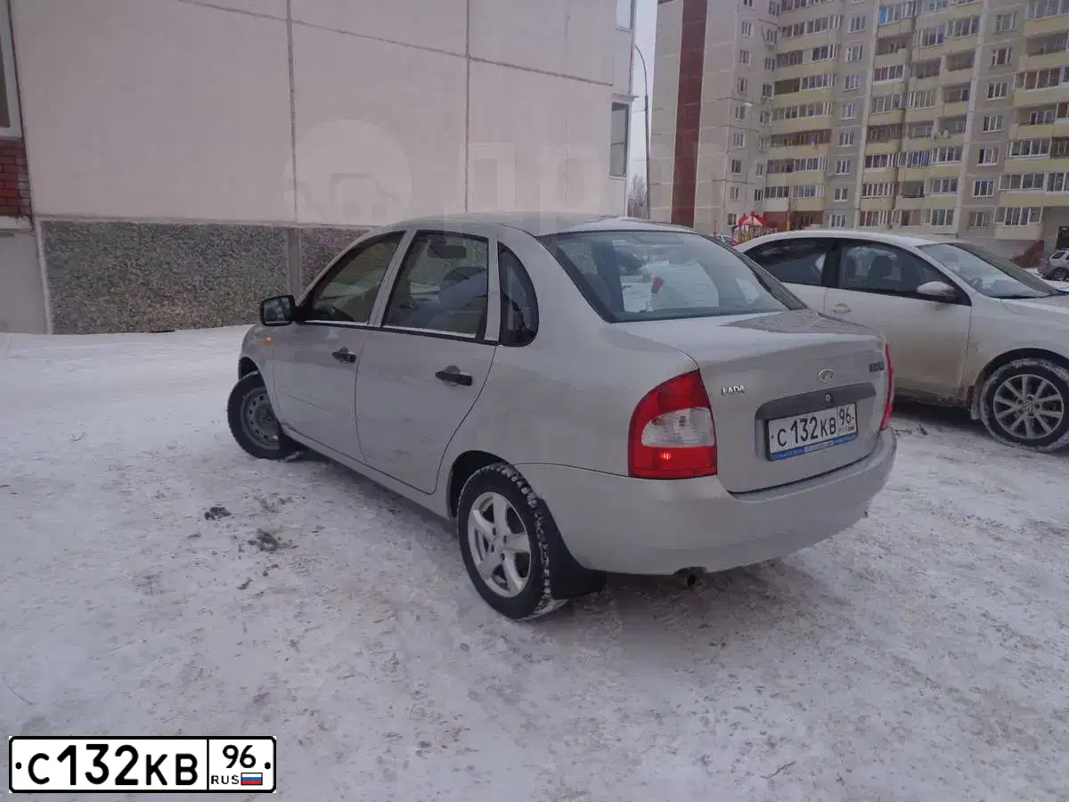 Фото автомобиля LADA 1118 KALINA, 2011 — госномер С132КВ96. Цвет: СЕРЕБРИСТЫЙ