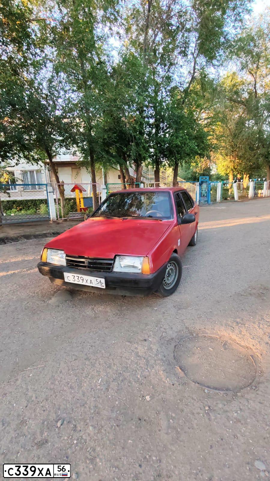 Фото автомобиля LADA 2109 SAMARA, 1997 — госномер С339ХА56. Цвет: ВИШНЕВЫЙ