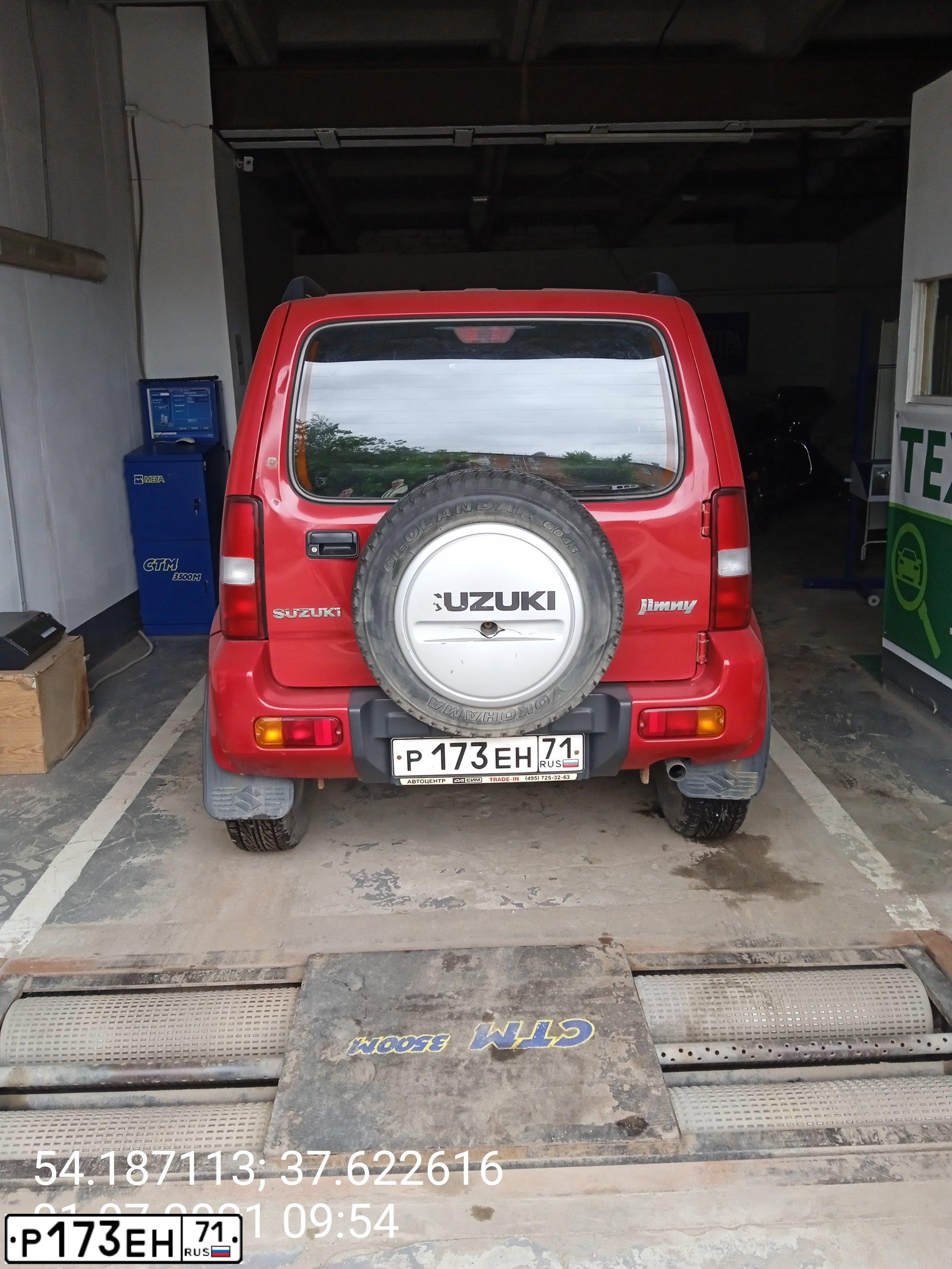 Фото автомобиля SUZUKI JIMNY, 2005 — госномер Р173ЕН71. Цвет: Красный