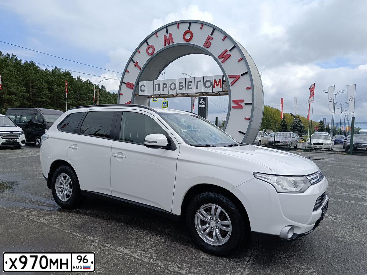 Фото автомобиля MITSUBISHI OUTLANDER, 2012 — госномер А488ВА172
