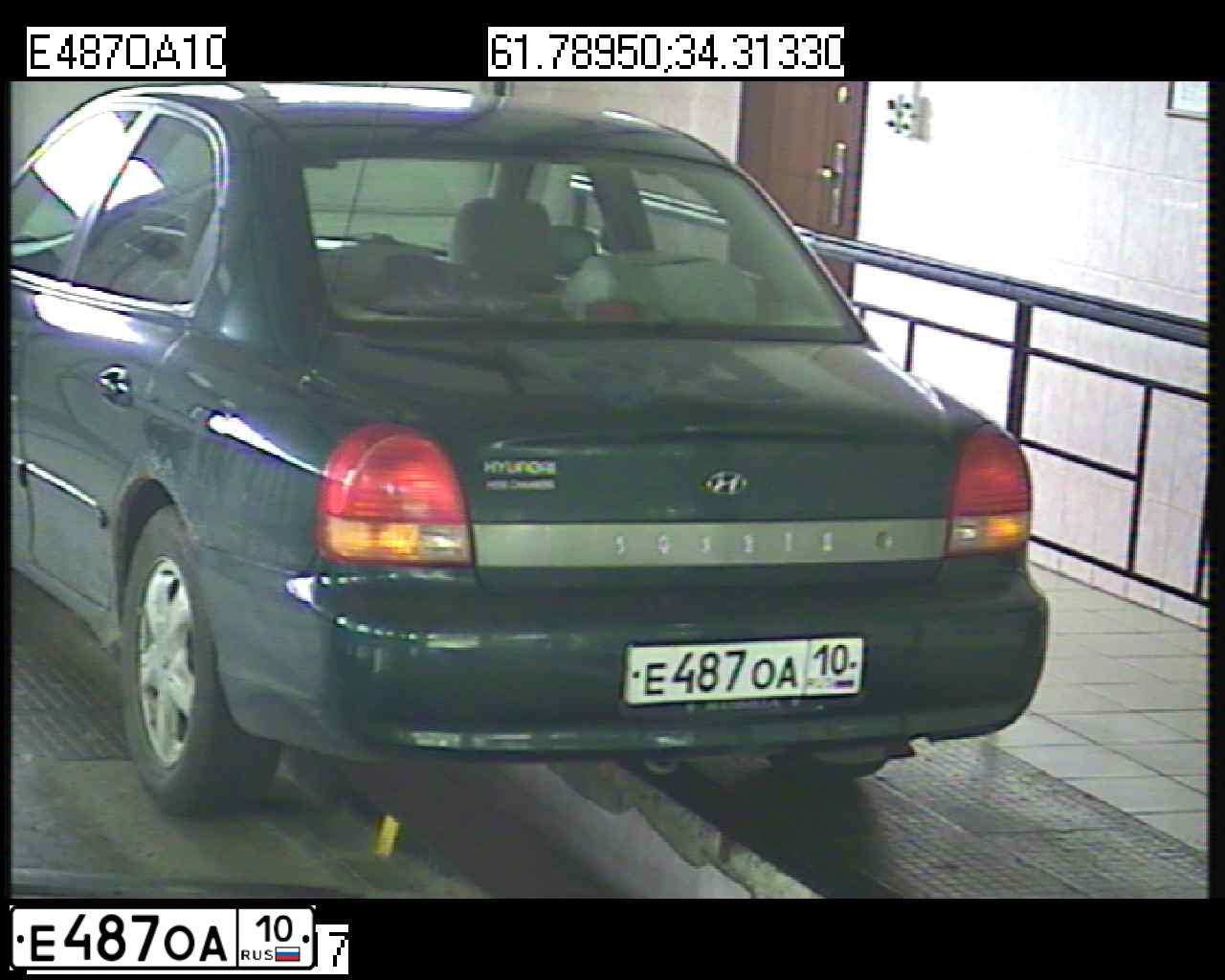 Фото автомобиля HYUNDAI SONATA, 2000 — госномер Е487ОА10. Цвет: ЗЕЛЕНЫЙ