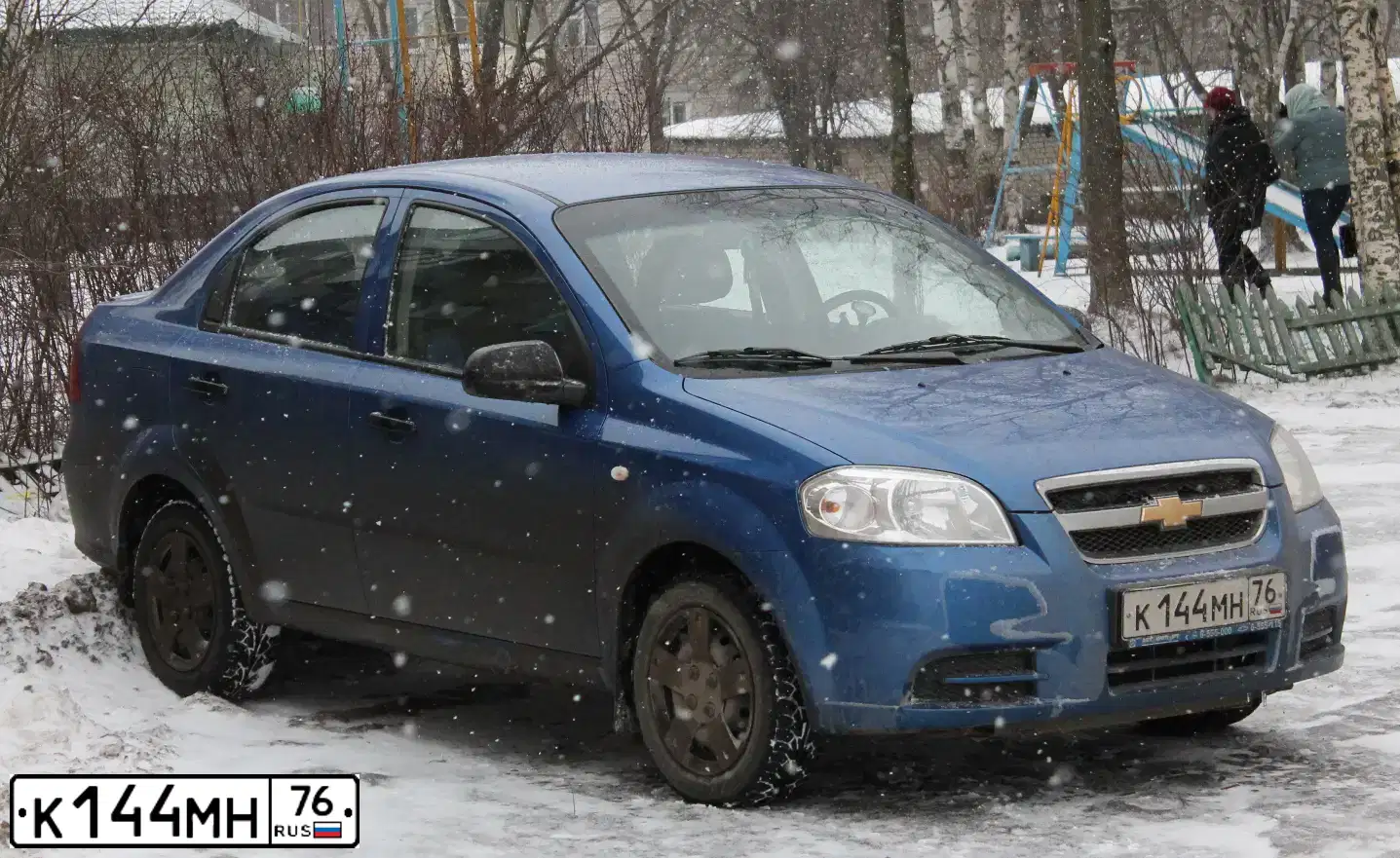 Фото автомобиля OPEL CORSA, 2012 — госномер В090КУ37. Цвет: ТЕМНО-СЕРЫЙ
