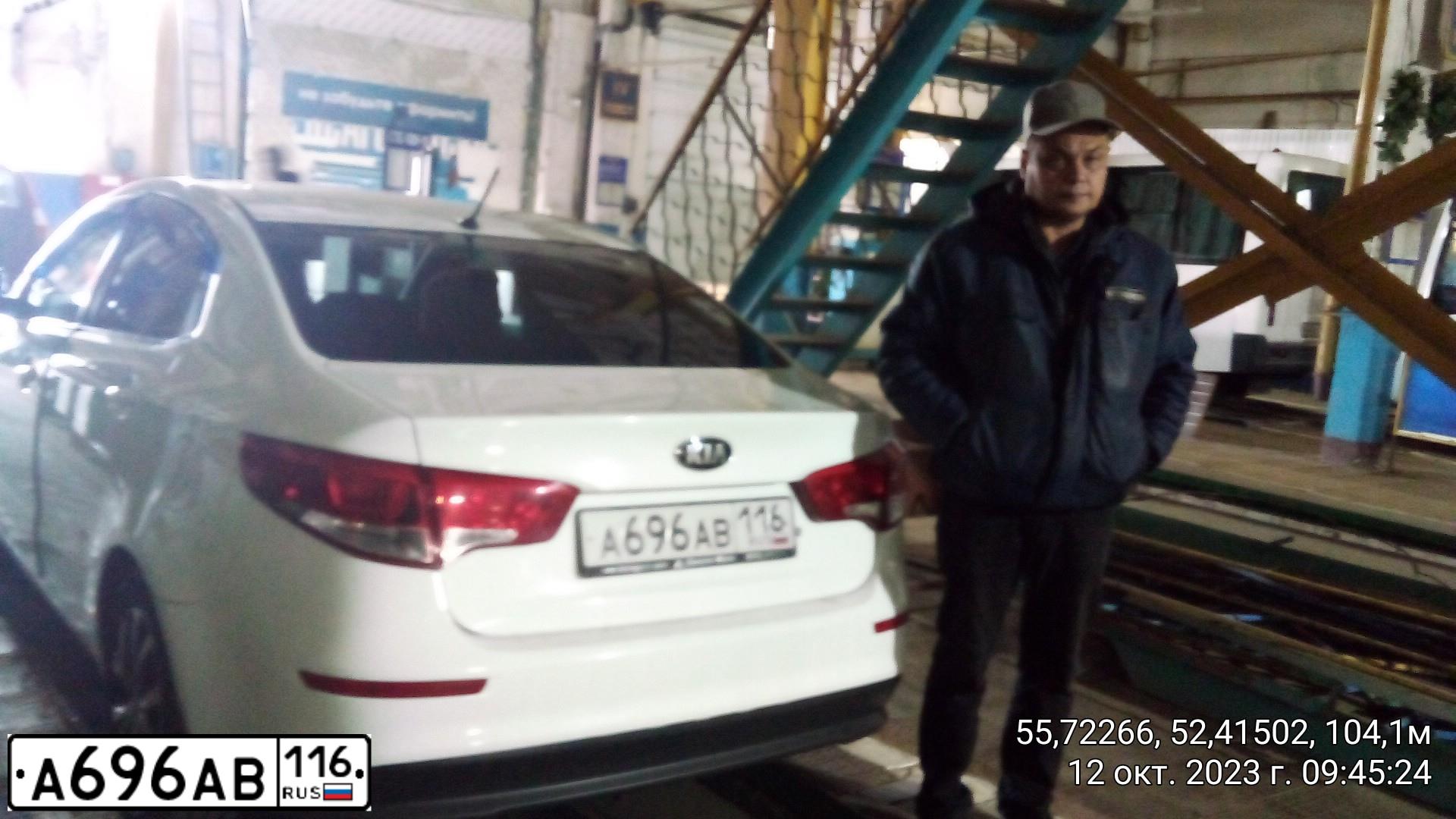 Фото автомобиля LADA 2114 SAMARA, 2006 — госномер Р414АС774. Цвет: ЧЕРНЫЙ