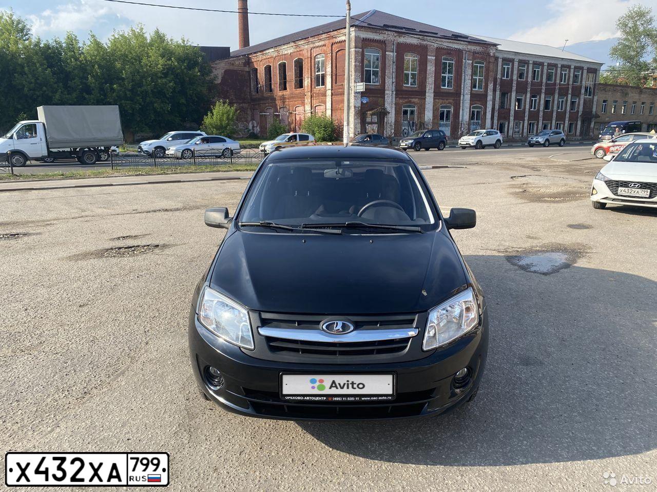 Фото автомобиля HYUNDAI SOLARIS, 2020 — госномер Х432ХА799. Цвет: Белый