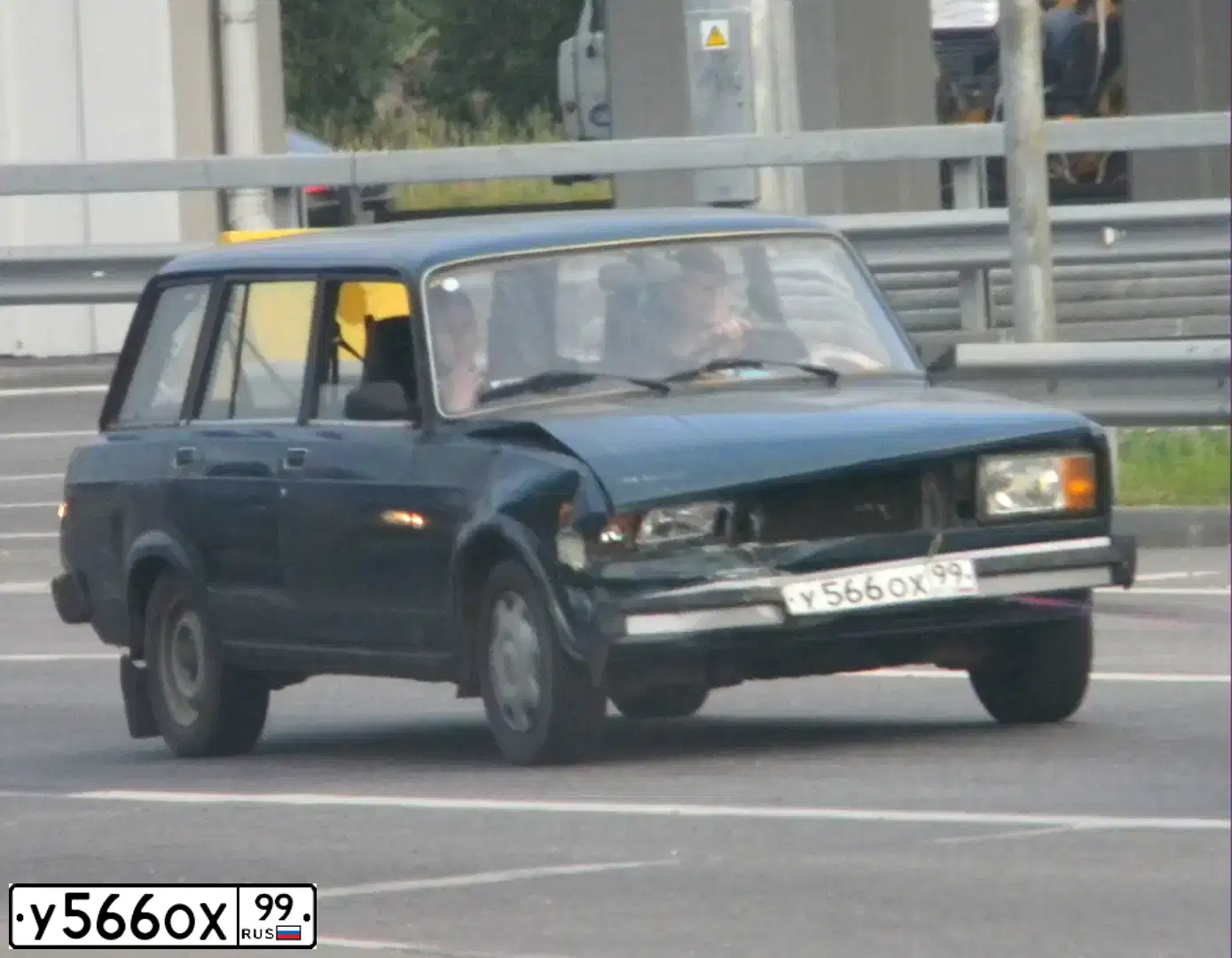 Фото автомобиля LADA 2104, 2001 — госномер У566ОХ99. Цвет: СИНЕ-ЗЕЛЕНЫЙ