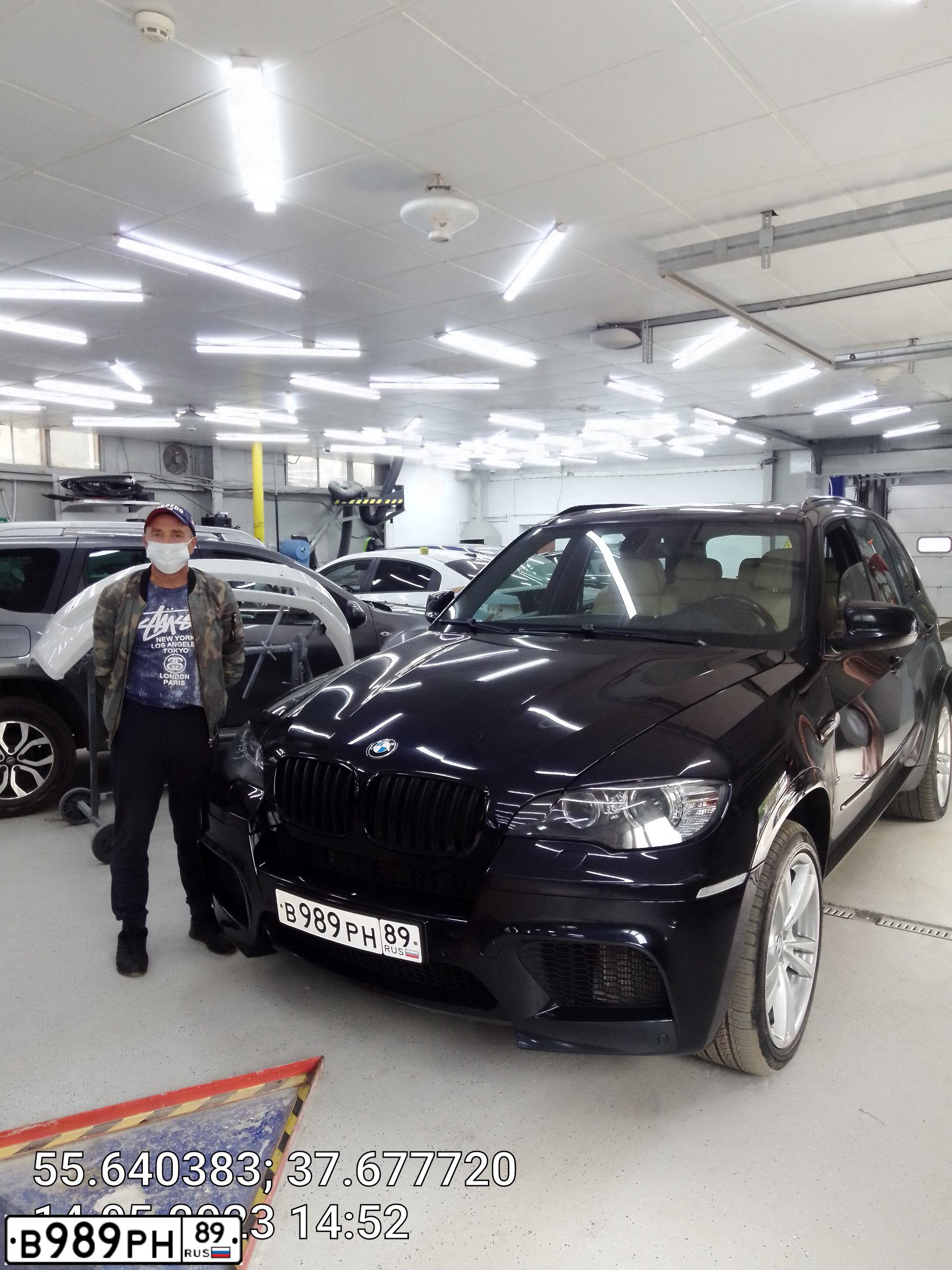Фото автомобиля BMW X5, 2010 — госномер С500МС136. Цвет: Темно-синий