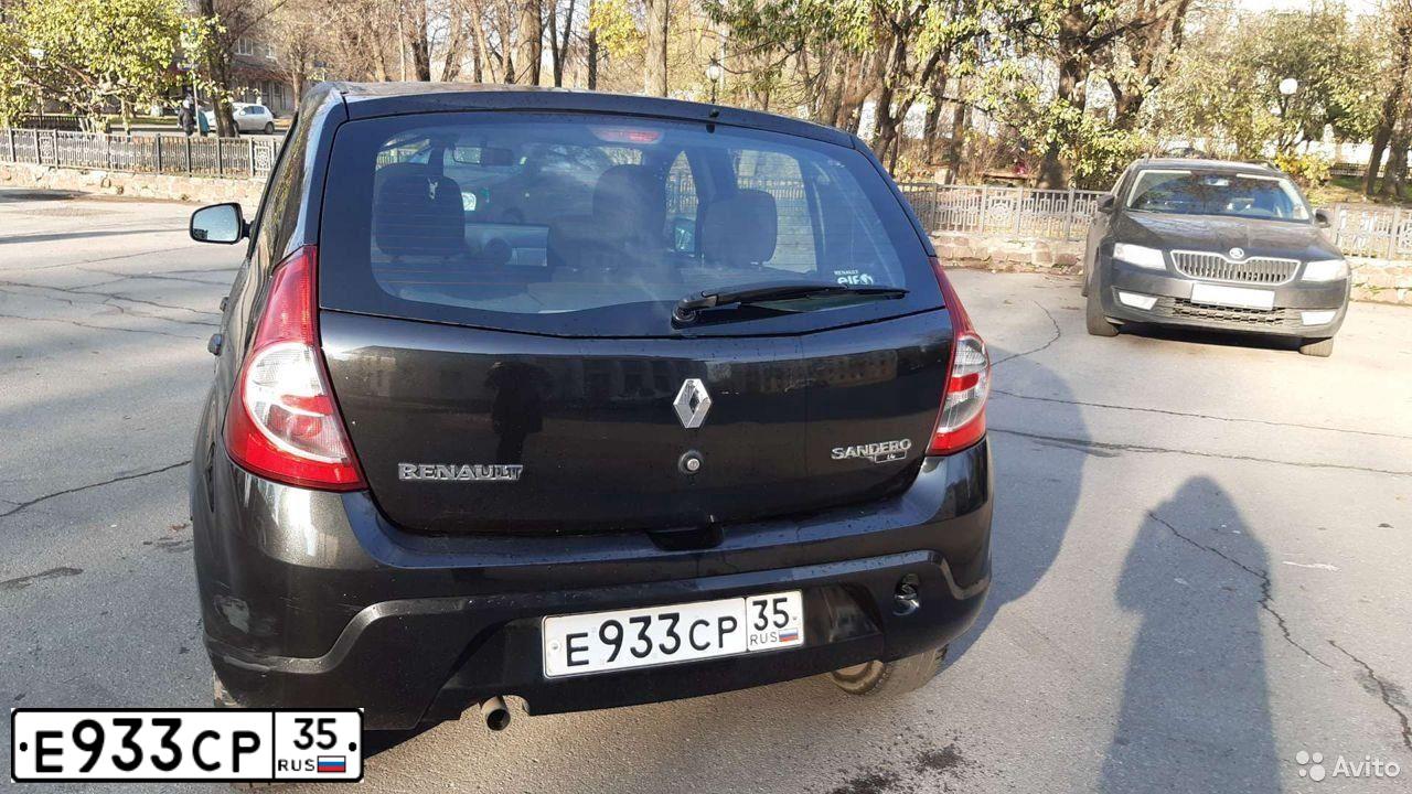 Фото автомобиля RENAULT SANDERO, 2012 — госномер К896ХХ35. Цвет: ЧЕРНЫЙ