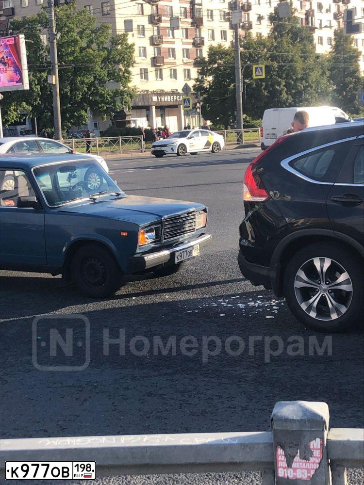 Фото автомобиля LADA 2107, 2009 — госномер К977ОВ198. Цвет: синий