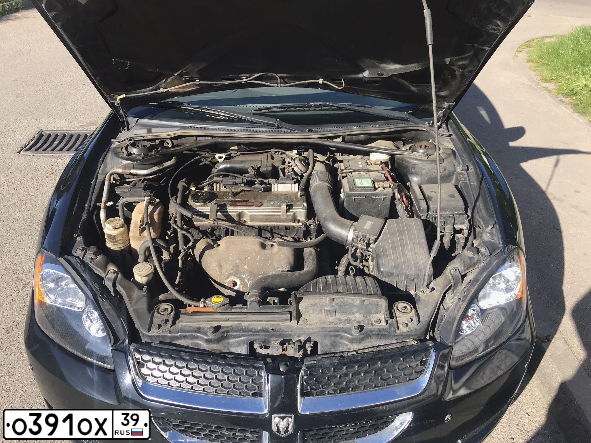 Фото автомобиля DODGE STRATUS, 2003 — госномер Р898ВХ39. Цвет: ЧЕРНЫЙ